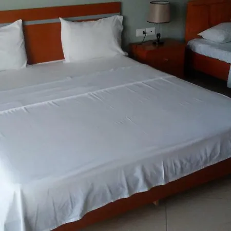 Hotel Majestic Ksamil