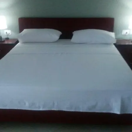 Majestic Hotel 4*