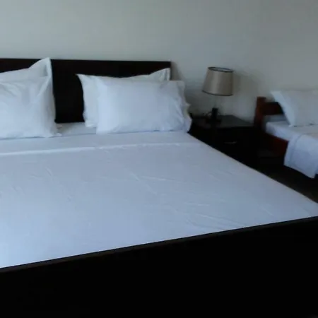 Hotel Majestic Ksamil